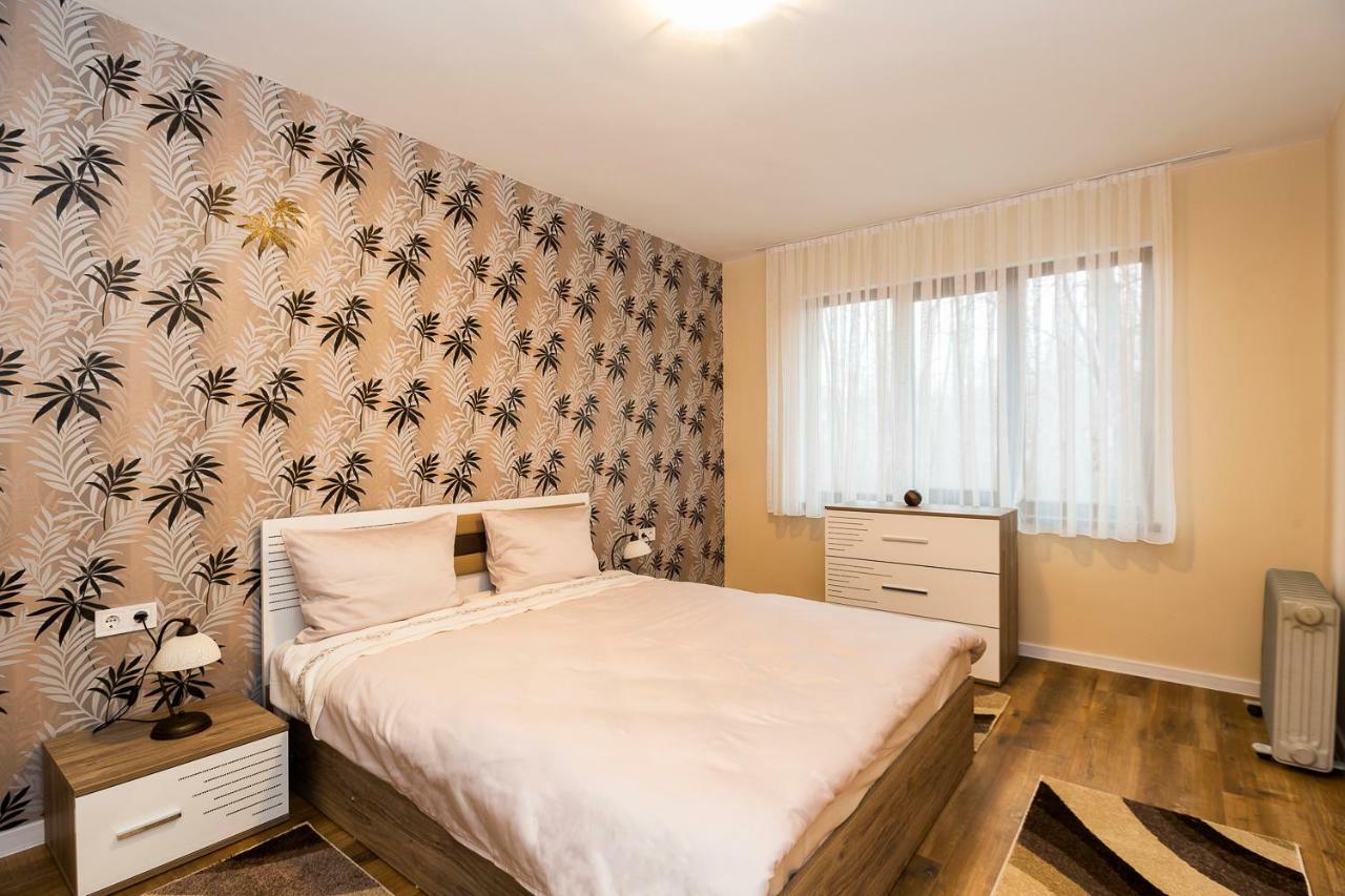 Guest Apartment "Perunika" プロヴディフ エクステリア 写真